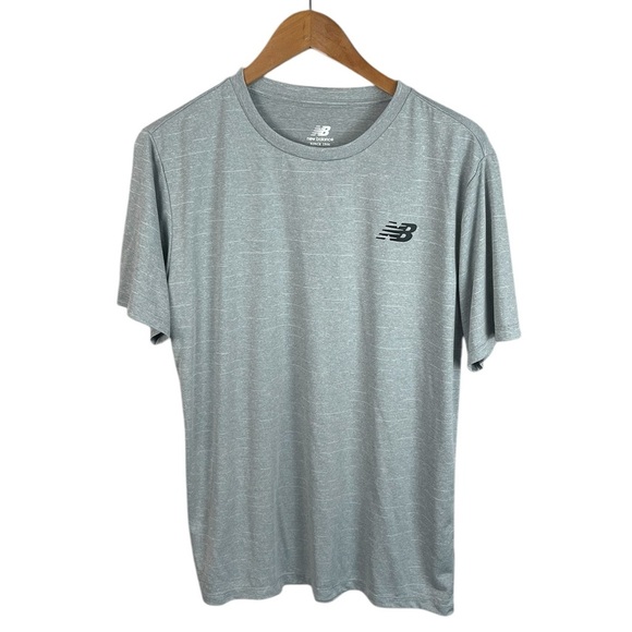 TS1113 Men’s New Balance Shoe Brand Performance Workout T Shirt L - Picture 1 of 3